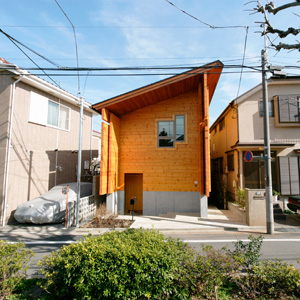 ログハウスは住宅街でも建てられますか？