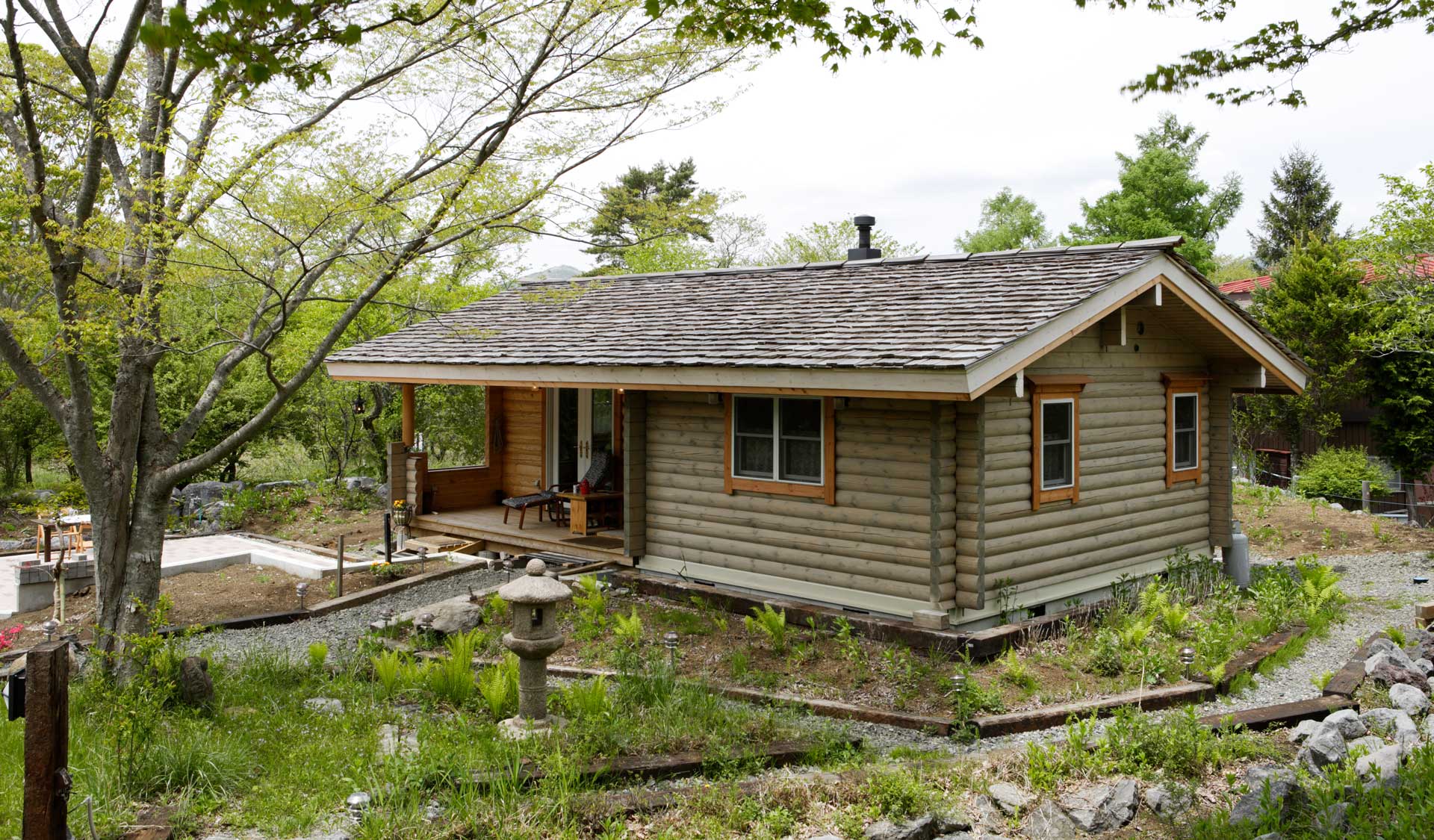 掘っ立て小屋のような超こだわりのタイニー・ハウス