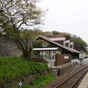 全国でも類をみない総２階建て・準耐火仕様の駅舎