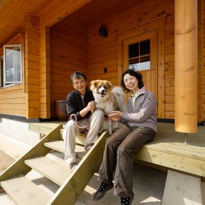 陶芸が趣味のオーナーが陶芸を楽しむために建てた贅沢なコテージ。