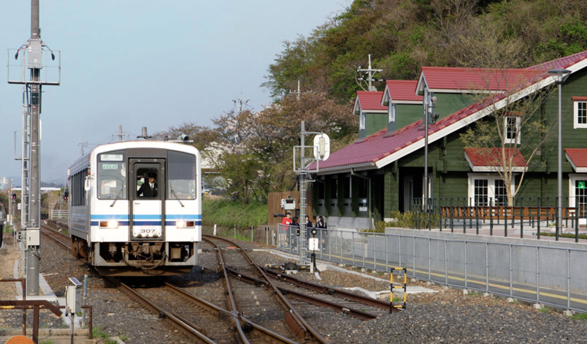 全国でも類をみない総２階建て・準耐火仕様の駅舎